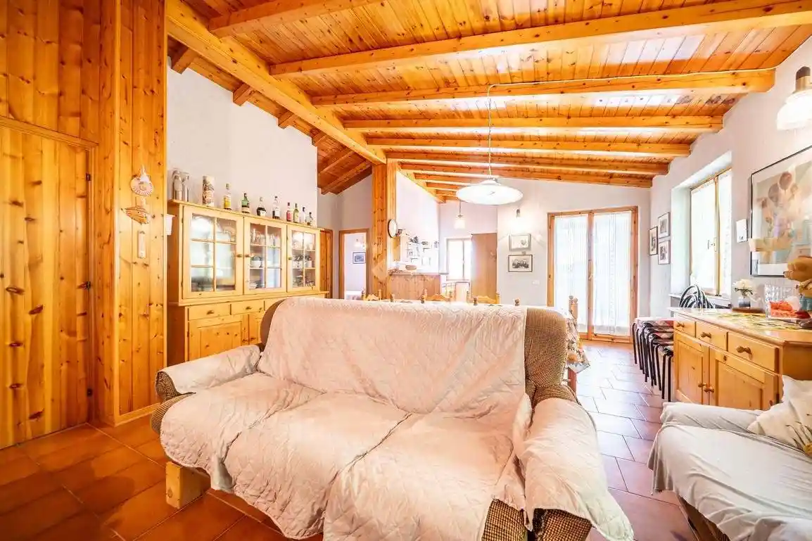 Villa unifamiliare Contrada Chiomati, Erbezzo - foto 2