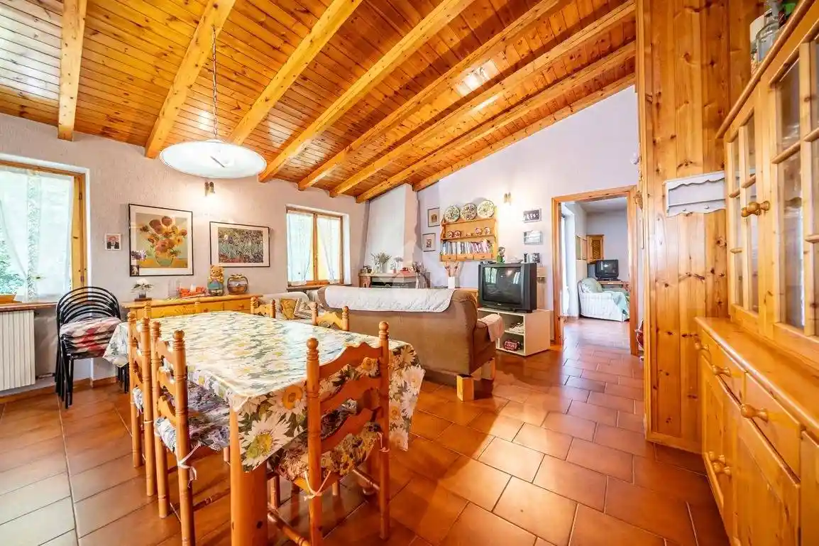 Villa unifamiliare Contrada Chiomati, Erbezzo - foto 3