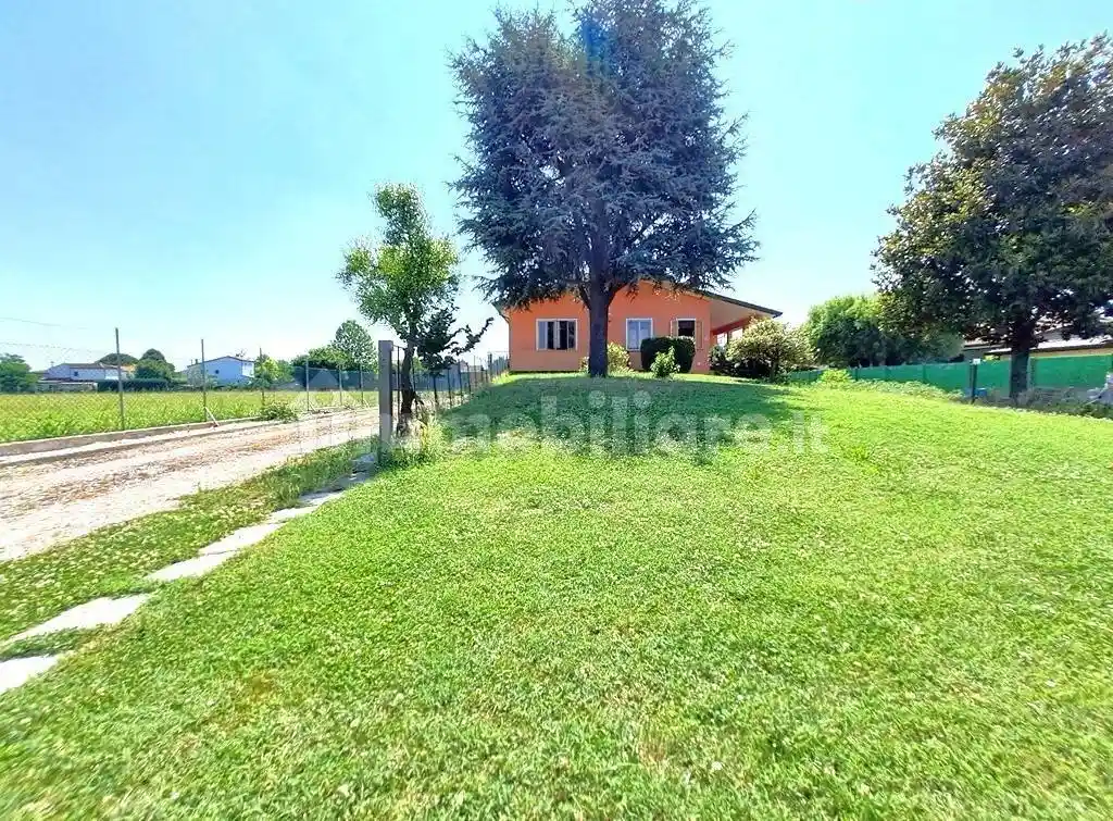 Villa in vendita a Rovigo