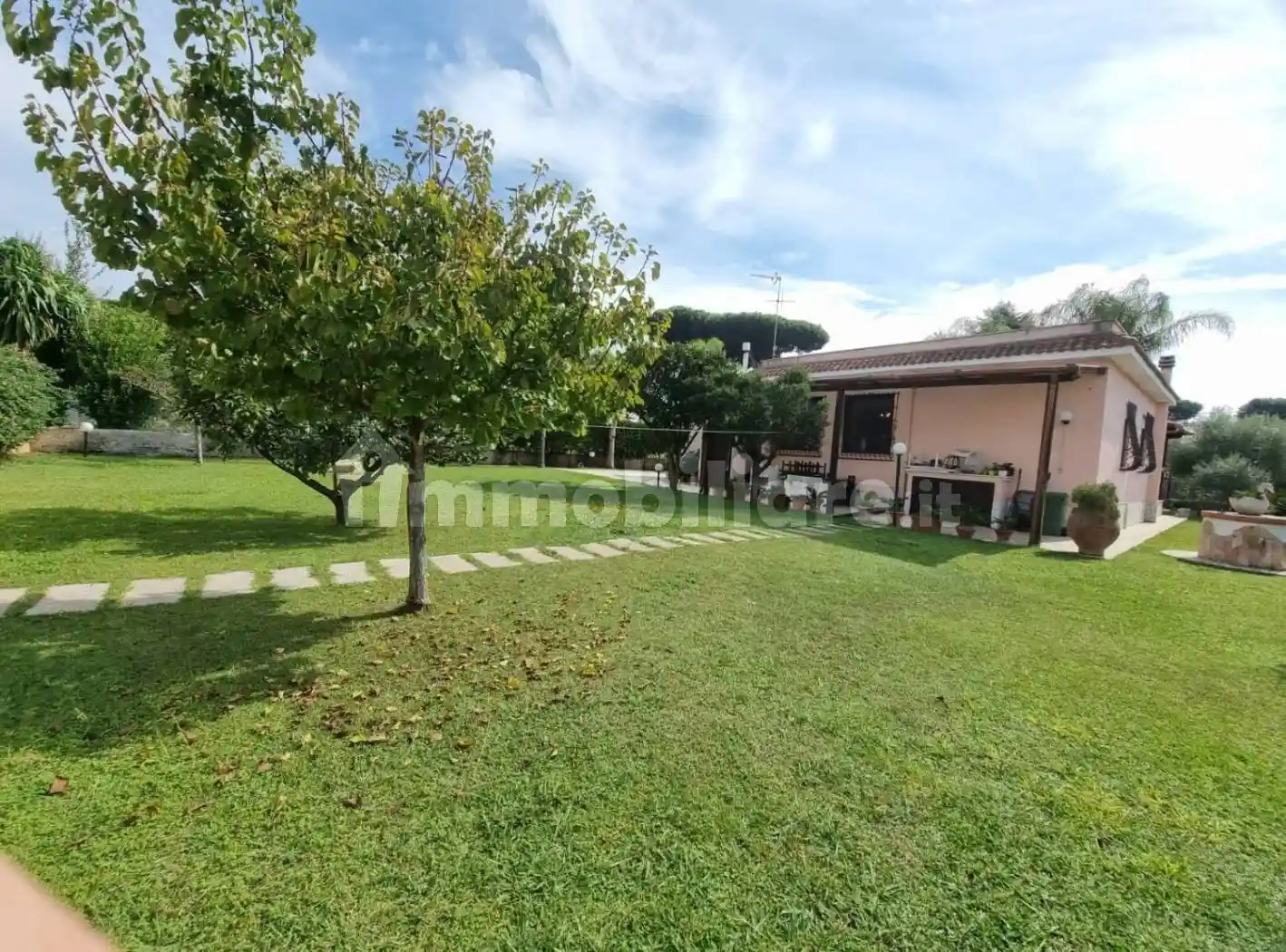 Villa in vendita a Ardea