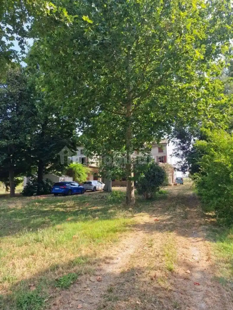 Rustico - Casale in vendita a Cavezzo