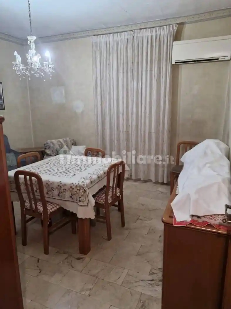 Casa indipendente in vendita a Leonforte