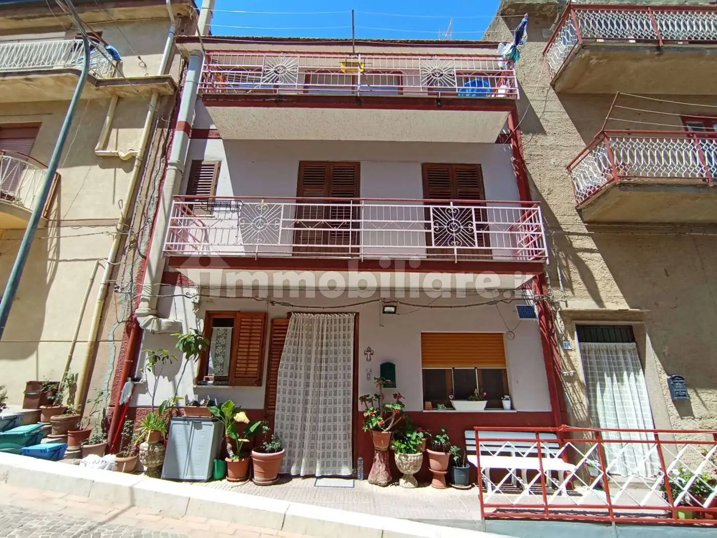 Casa indipendente in vendita a Sciara