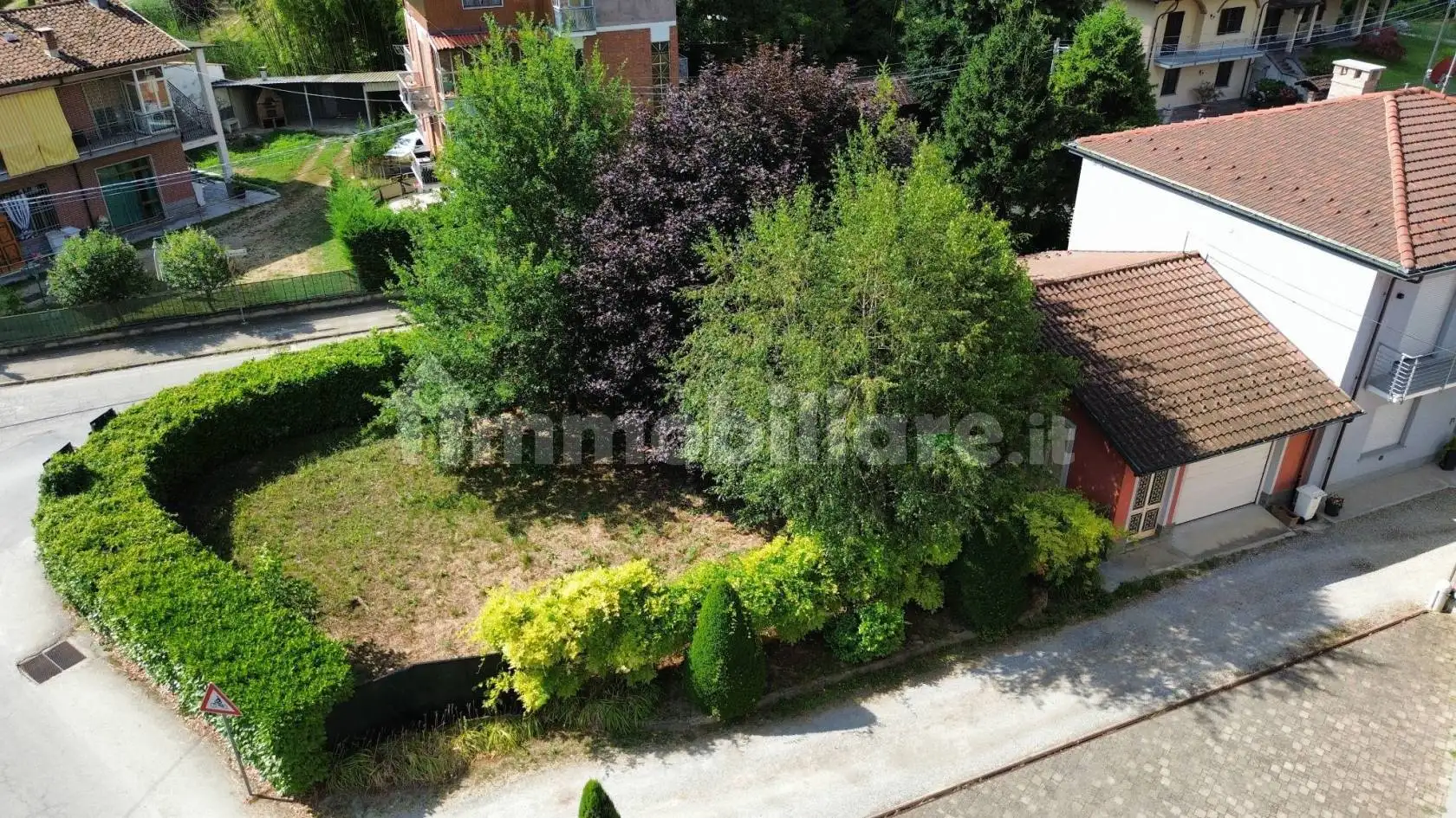 Casa indipendente in vendita a Vezza d'Alba