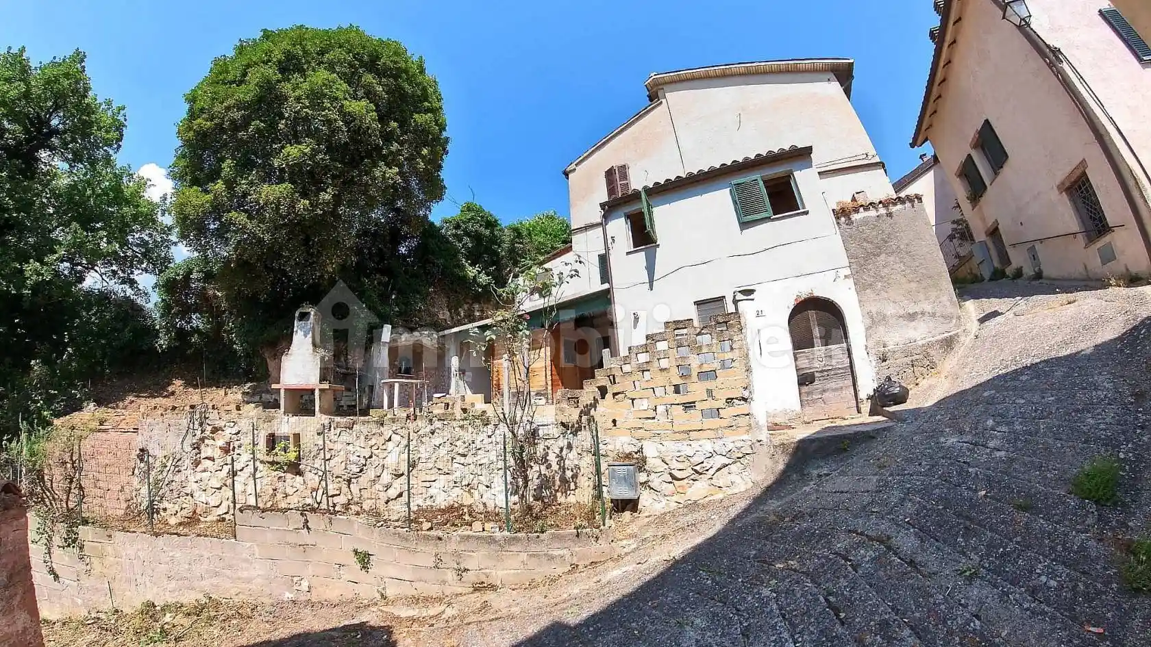 Casa indipendente in vendita a Fabriano