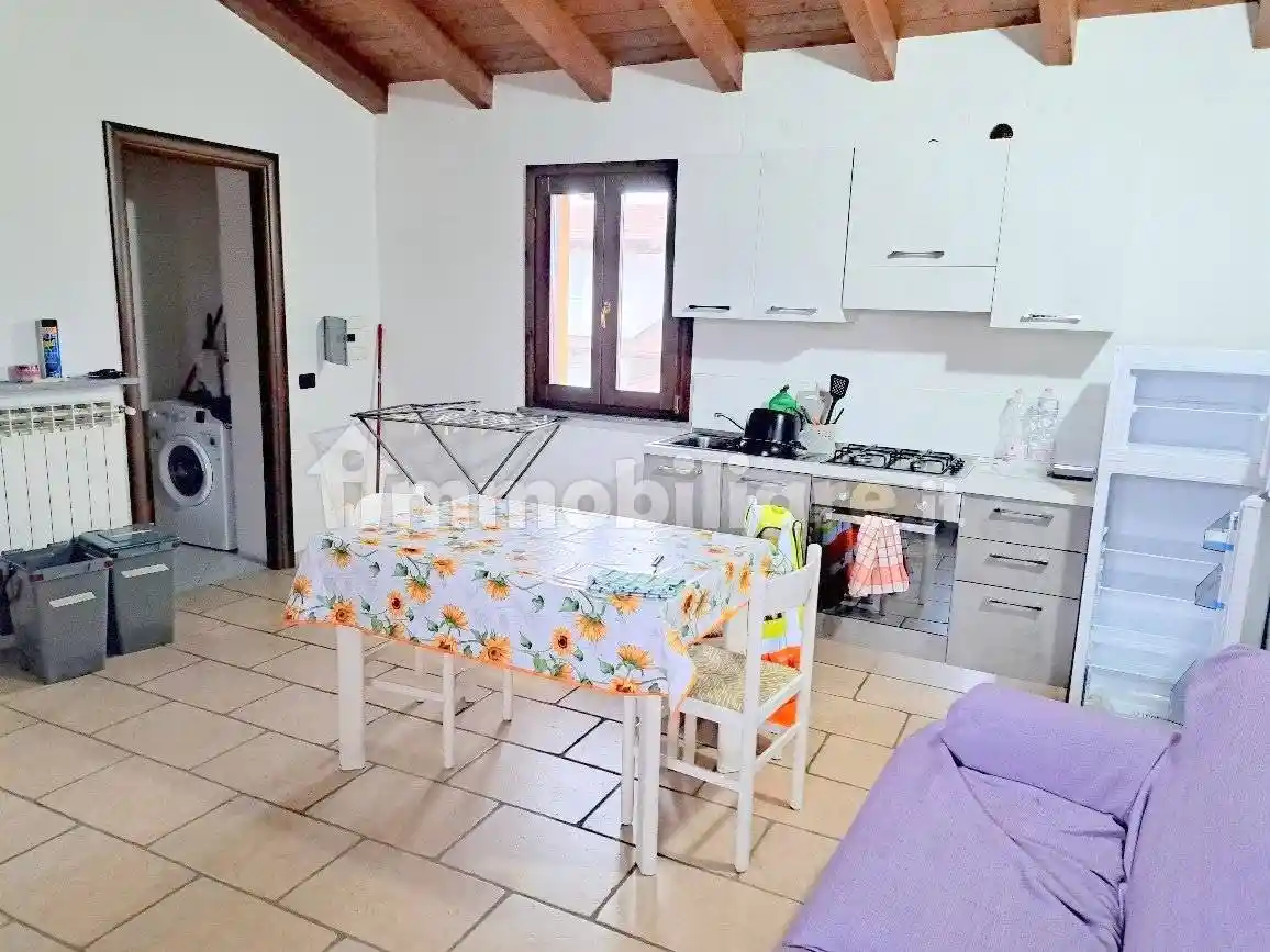 Appartamento in affitto a Granozzo con Monticello