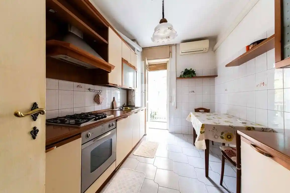 Trilocale viale Legioni Romane 4, Bande Nere, Milano - foto 5