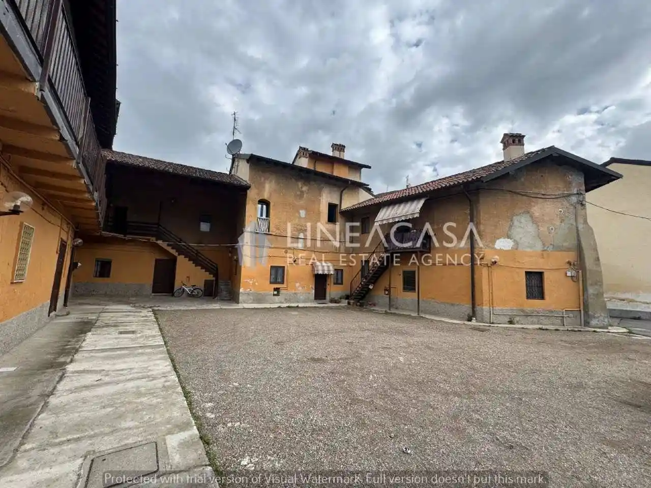 Palazzo - Edificio in vendita a Rozzano