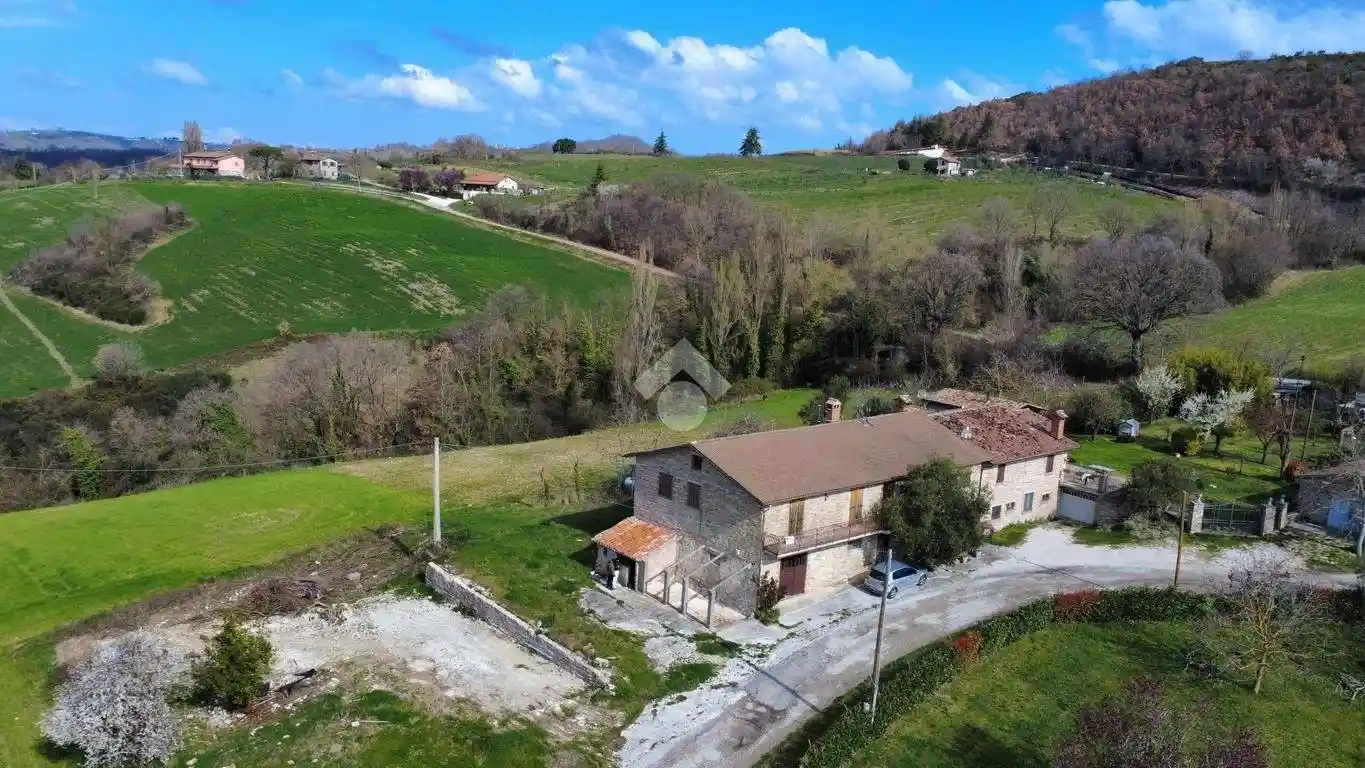 Casa indipendente in vendita a Gubbio
