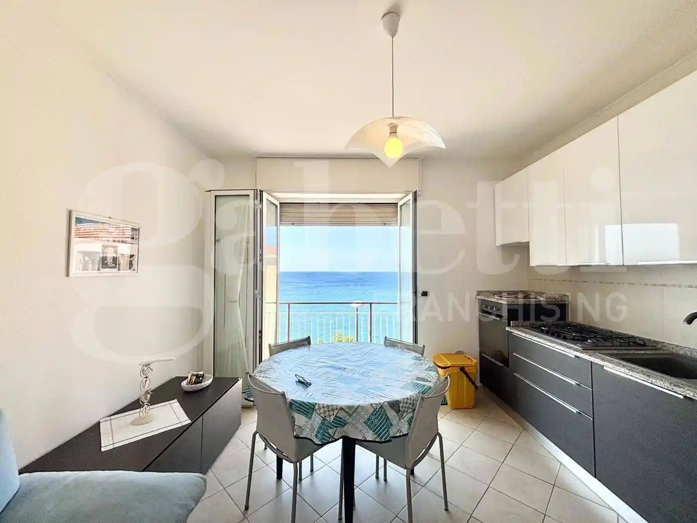 Appartamento in vendita a Borgio Verezzi