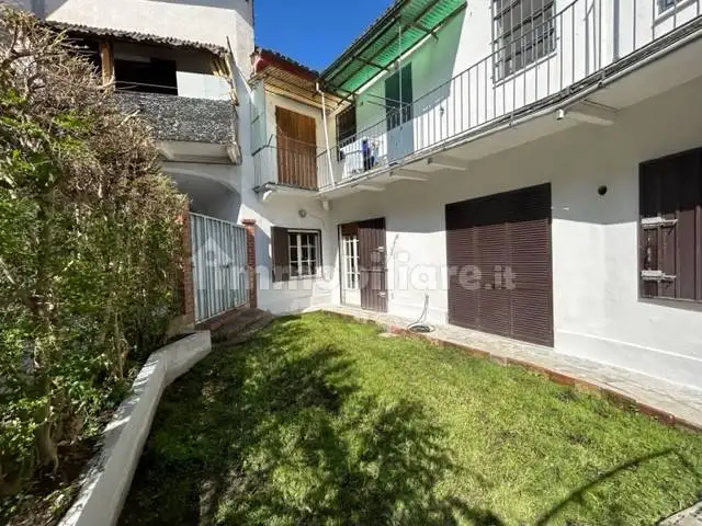 Villa in vendita a Mirabello Monferrato