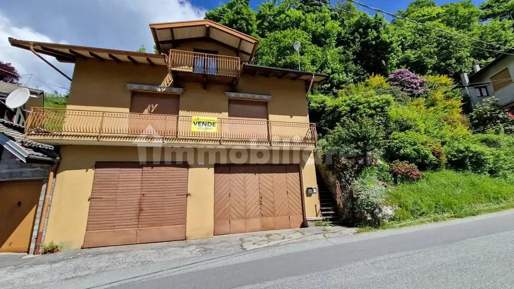Casa indipendente in vendita a Quarna Sotto