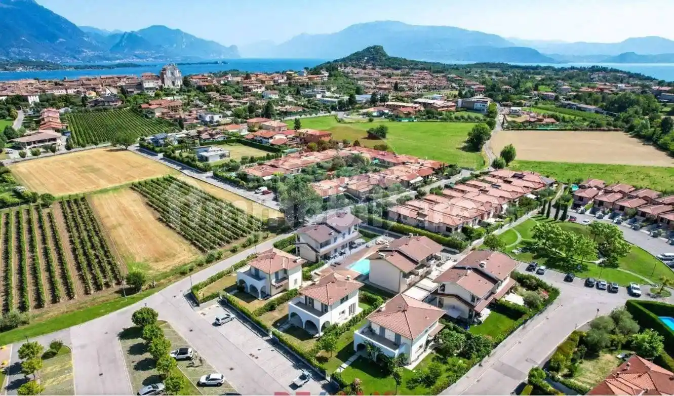 Villa in affitto a Manerba del Garda