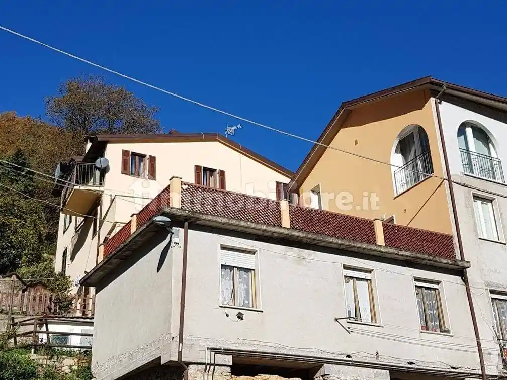 Casa indipendente in vendita a Riccò del Golfo di Spezia