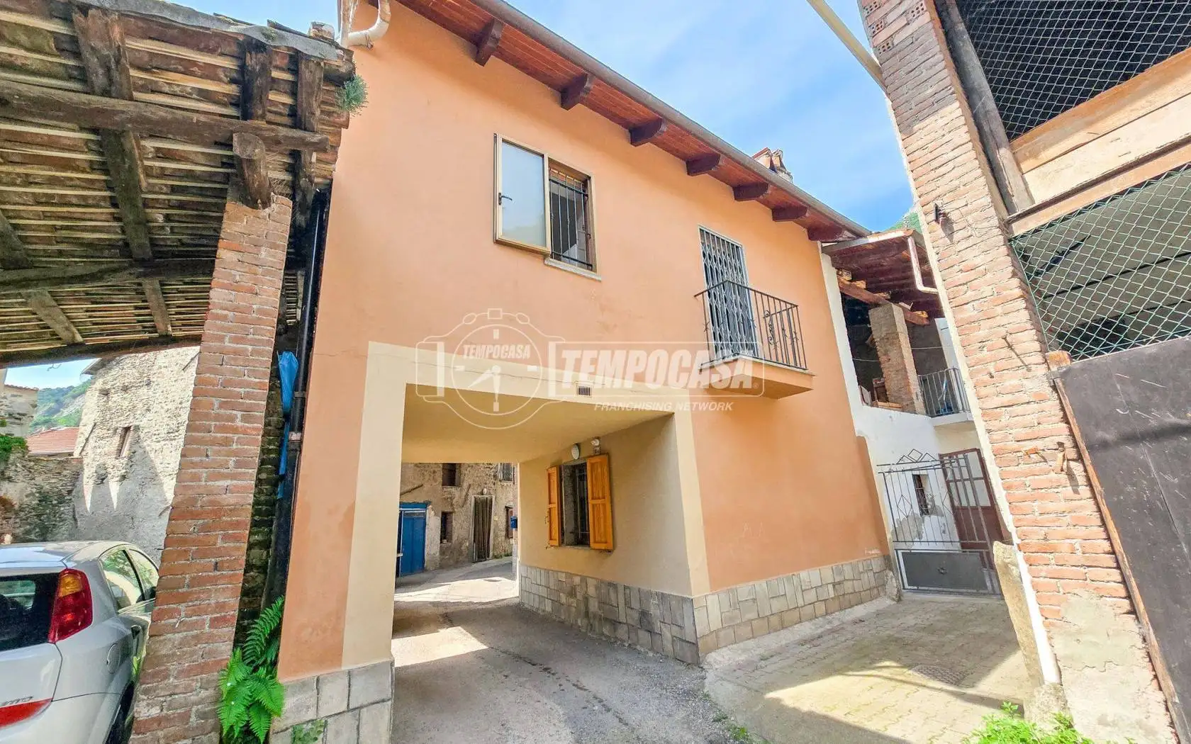 Casa indipendente in vendita a Sant'Ambrogio di Torino