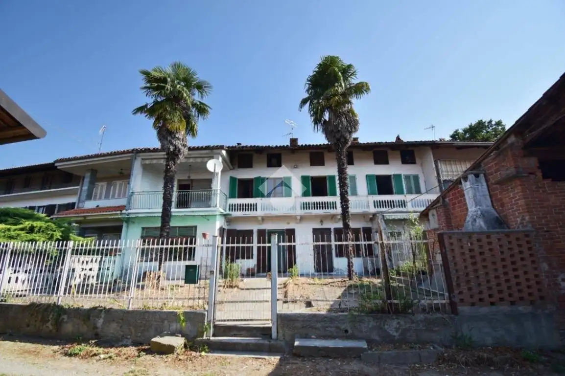 Casa indipendente in vendita a Azeglio