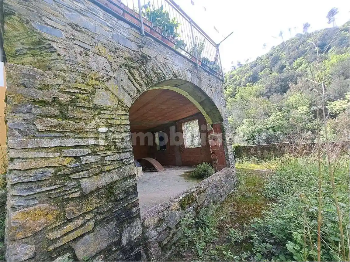 Casa indipendente in vendita a Garlenda