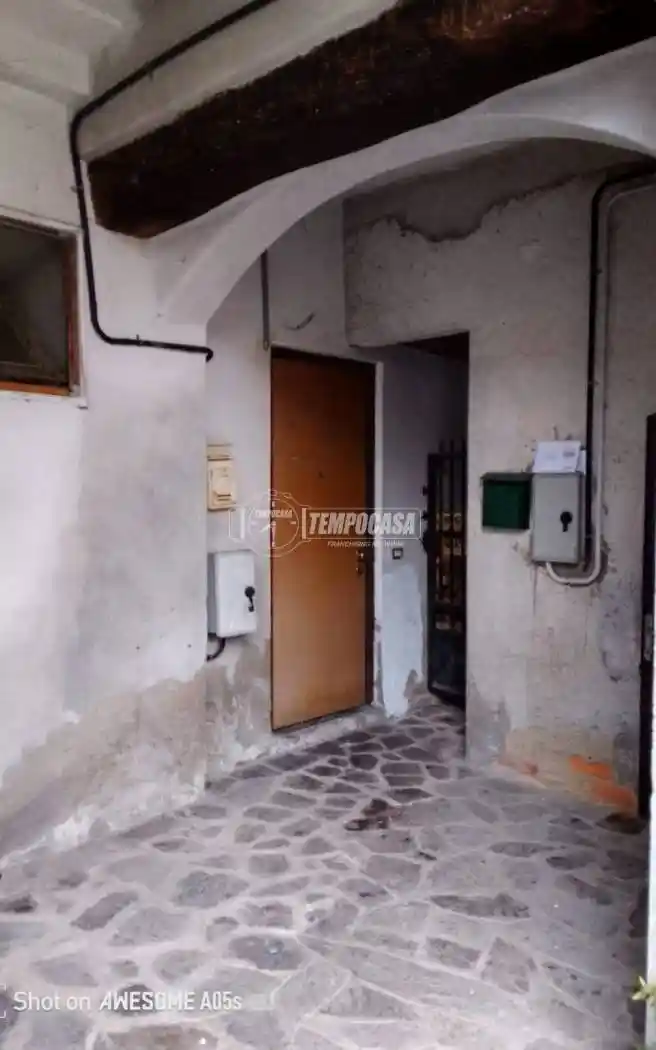 Appartamento in vendita a Capiago Intimiano