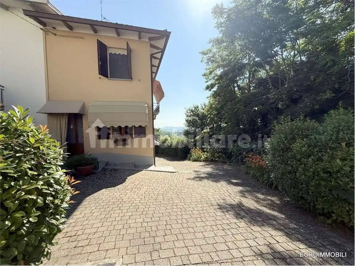 Casa indipendente in vendita a Neviano degli Arduini