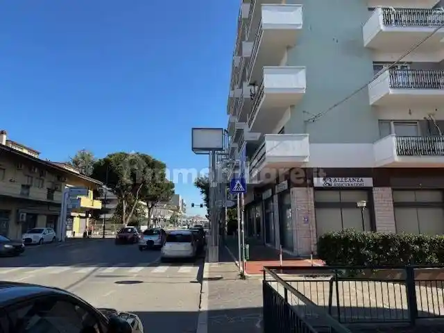 Trilocale corso Umberto I 294, Centro, Montesilvano - foto 4