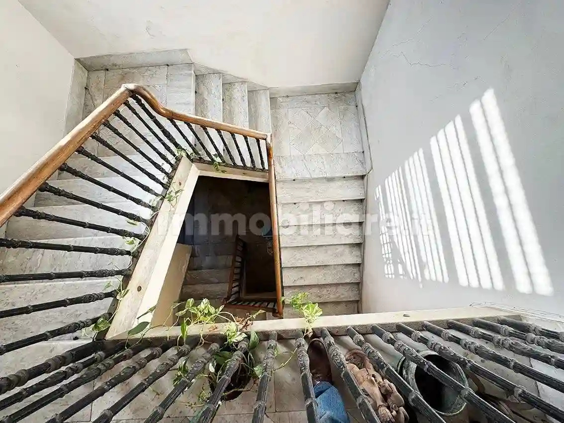 Palazzo - Edificio - foto 2