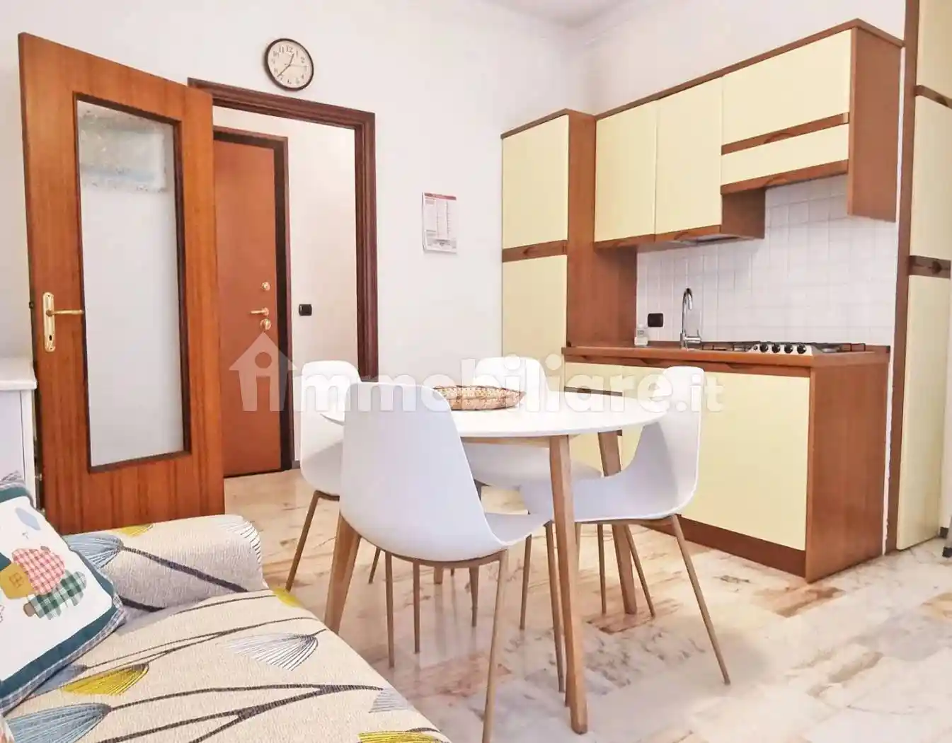 Bilocale piazza Cavour San C., Centro, Chiavari - foto 2