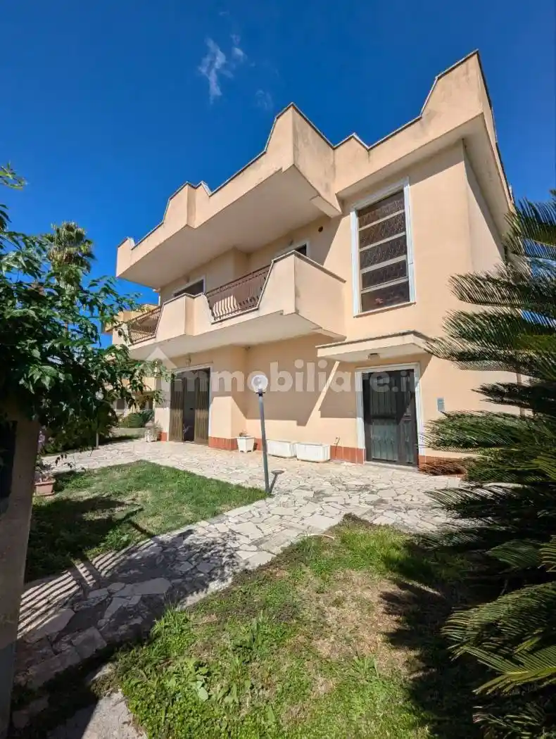 Villa in vendita a Aprilia