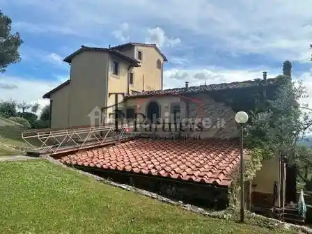 Rustico - Casale in vendita a Firenze