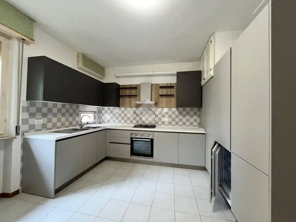 Quadrilocale 1 camera da letto per studentesse via Pergolesi 8, San Sisto - Lacugnano, Perugia - foto 2