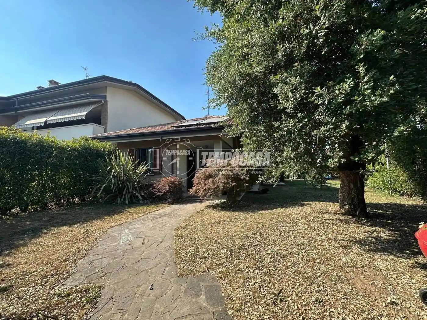 Villa in vendita a Lazzate