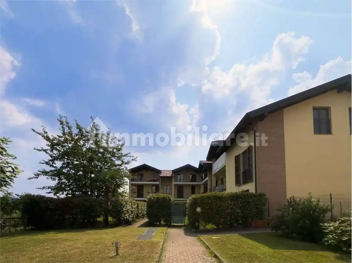 Appartamento in vendita a Varano Borghi