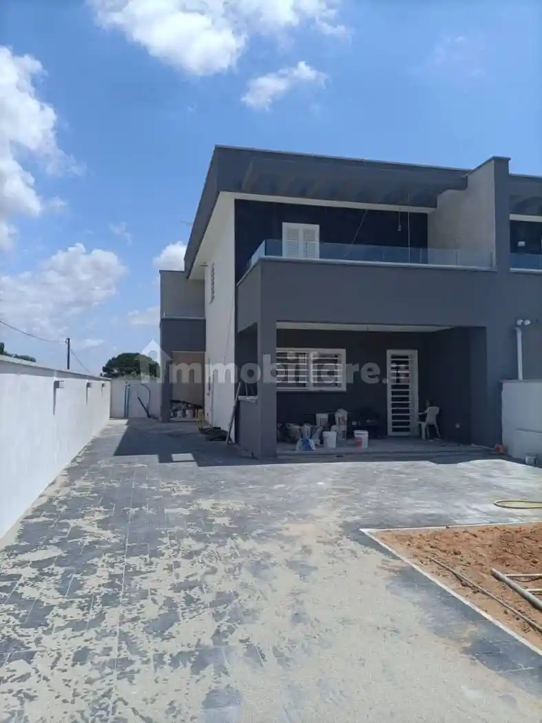 Villa in vendita a Nettuno