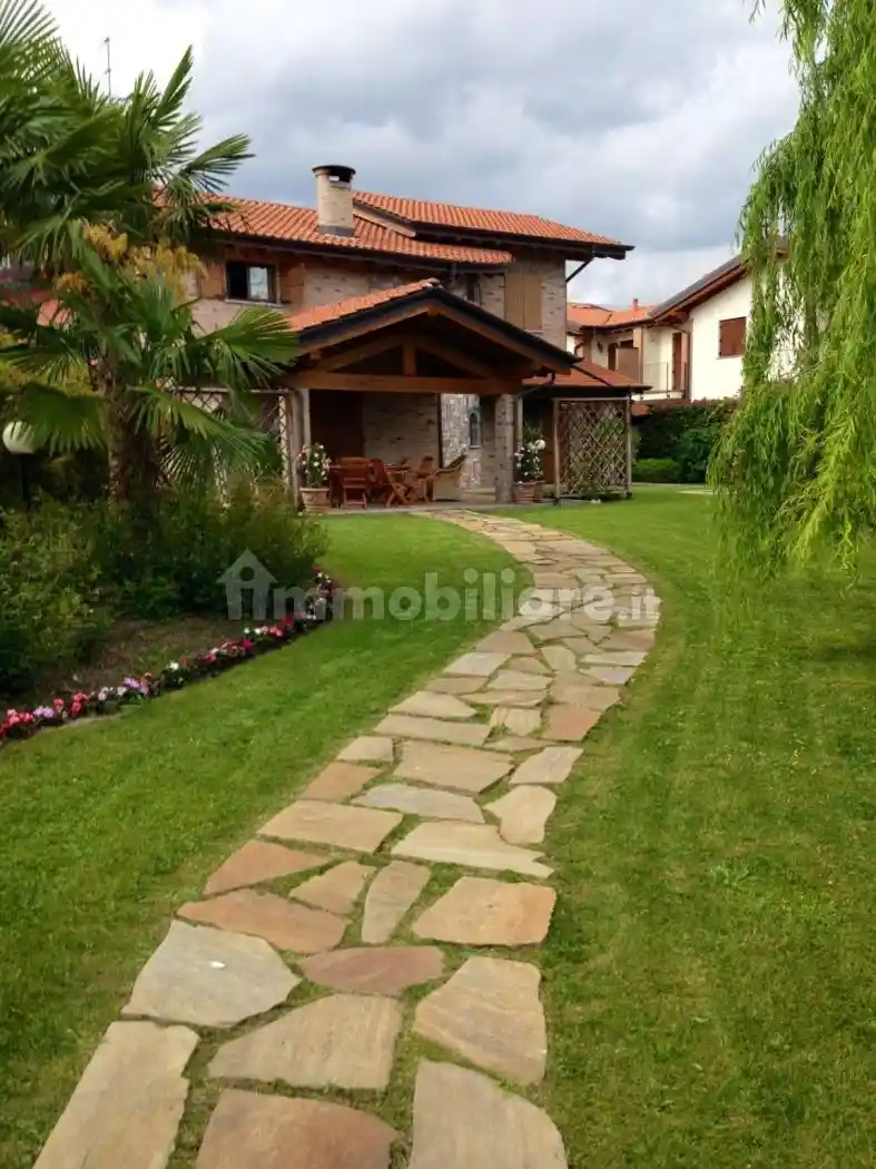 Villa in vendita a Varese