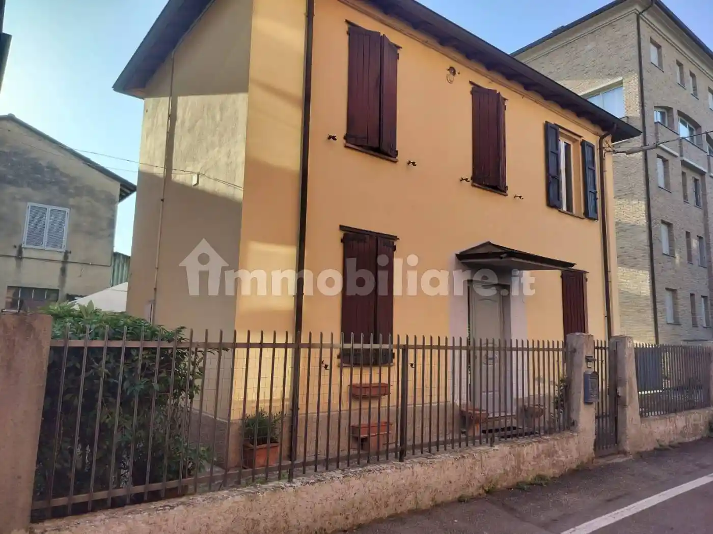 Casa indipendente in vendita a Parma