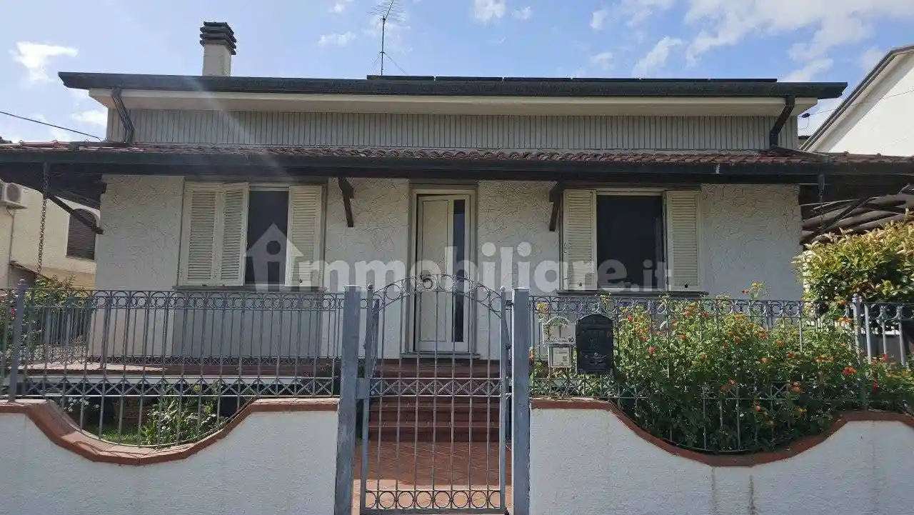 Villa in vendita a Camaiore