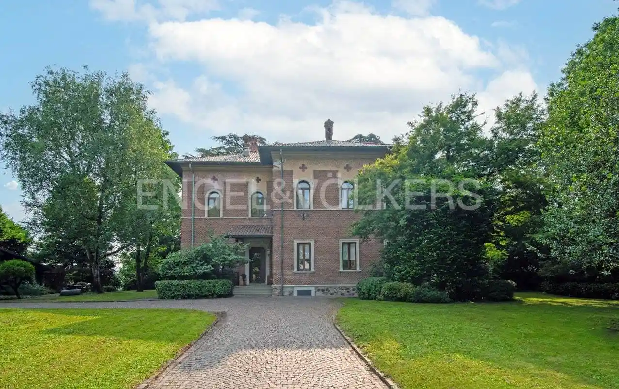 Villa in vendita a Fagnano Olona