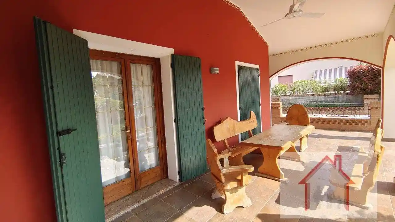 Villa in vendita a Arcade