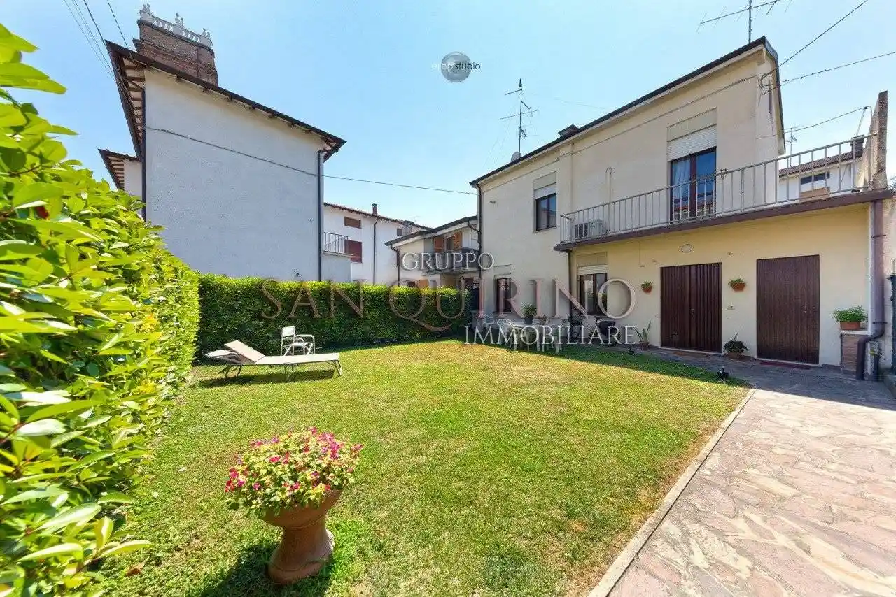 Villa in vendita a Guastalla