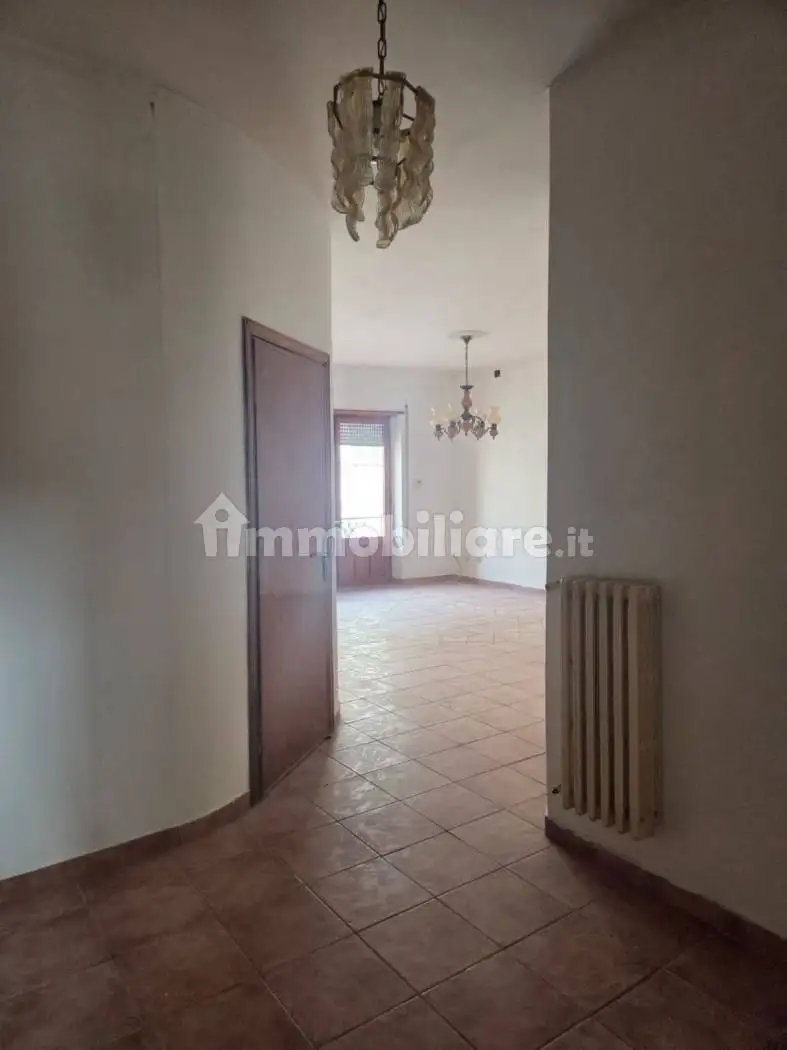 Trilocale via Camillo Benso di Cavour 2, Centro, Amaseno - foto 4