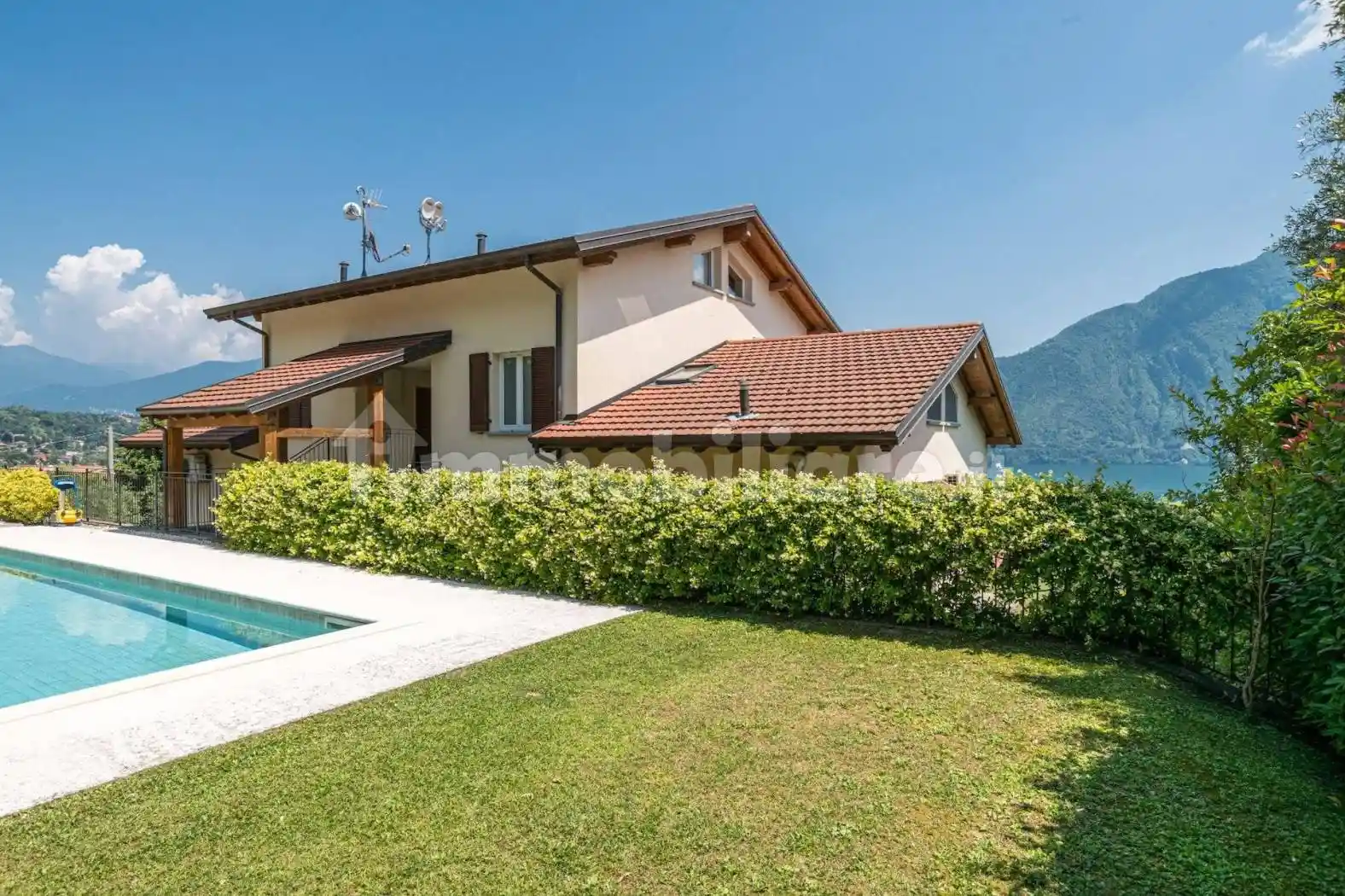 Appartamento in vendita a Tremezzina