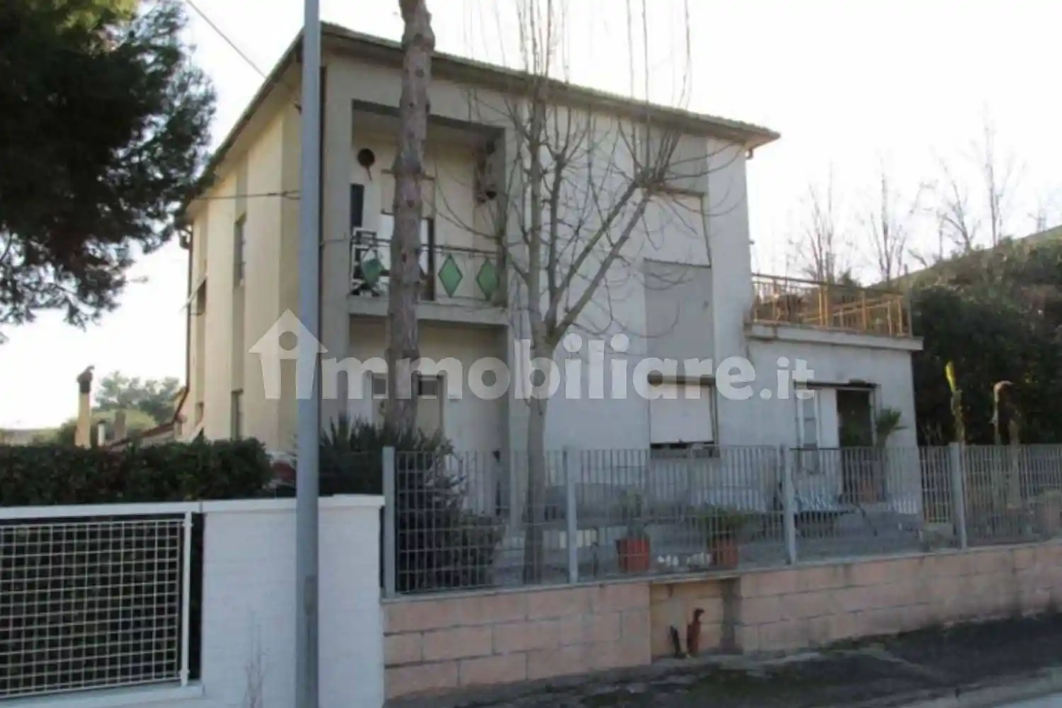 Palazzo - Stabile in vendita a Porto Sant'Elpidio