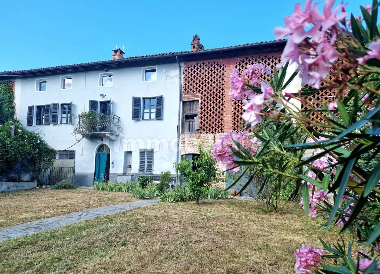 Rustico - Casale in vendita a Altavilla Monferrato