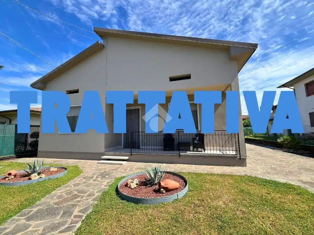 Villa in vendita a Capriolo