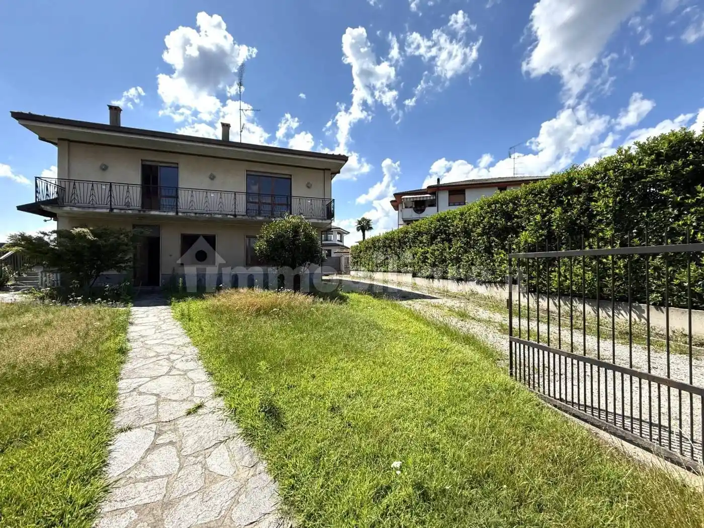 Villa unifamiliare, da ristrutturare, 206 m², Oleggio Castello - foto 4