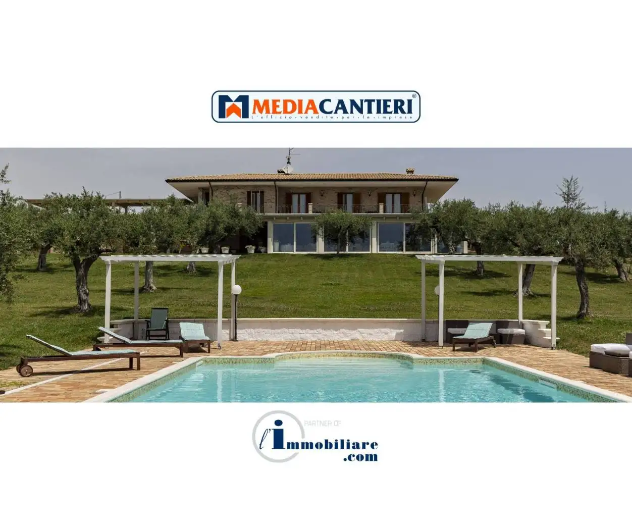 Villa in vendita a Loreto Aprutino
