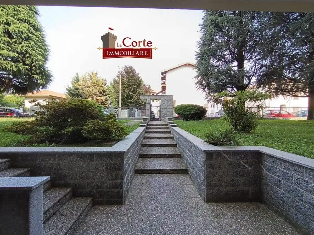 Appartamento in vendita a Senago