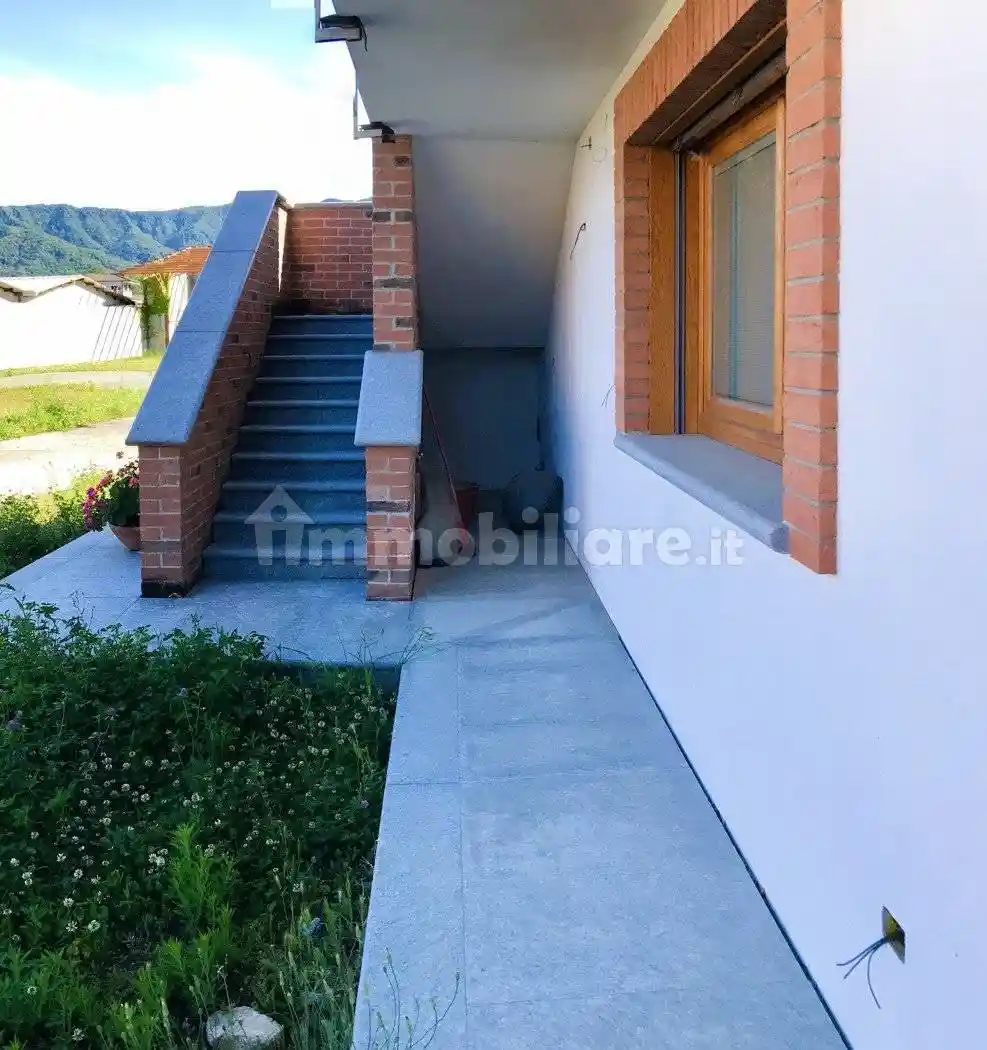 Villa in vendita a Revello