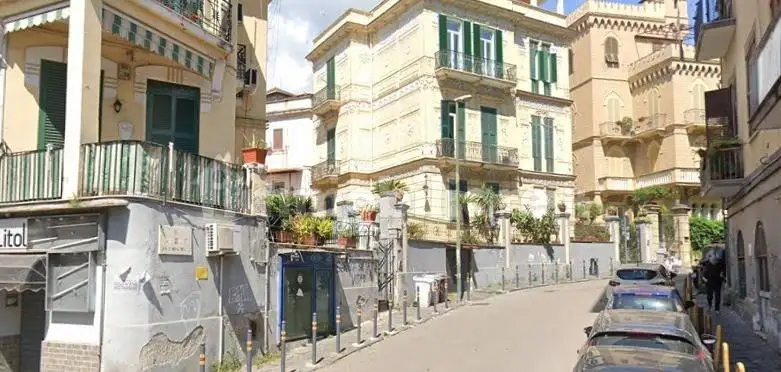 Appartamento in affitto a Napoli