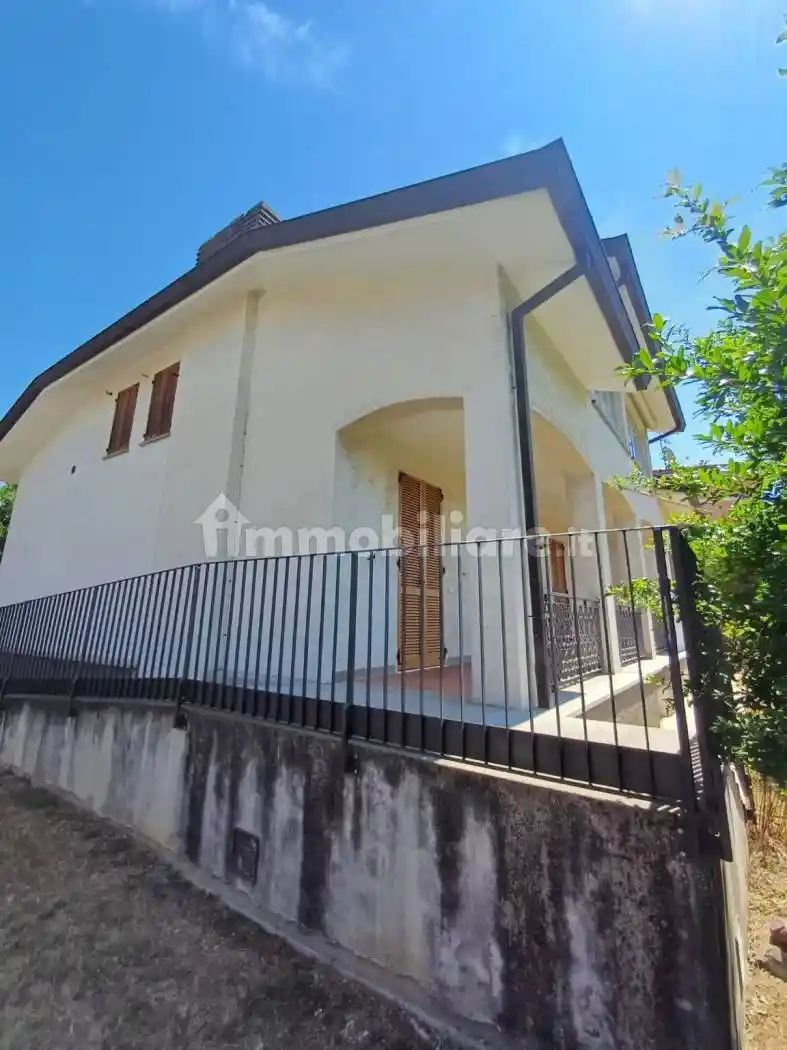 Villa bifamiliare via delle Ginestre, Varano de' Melegari - foto 2