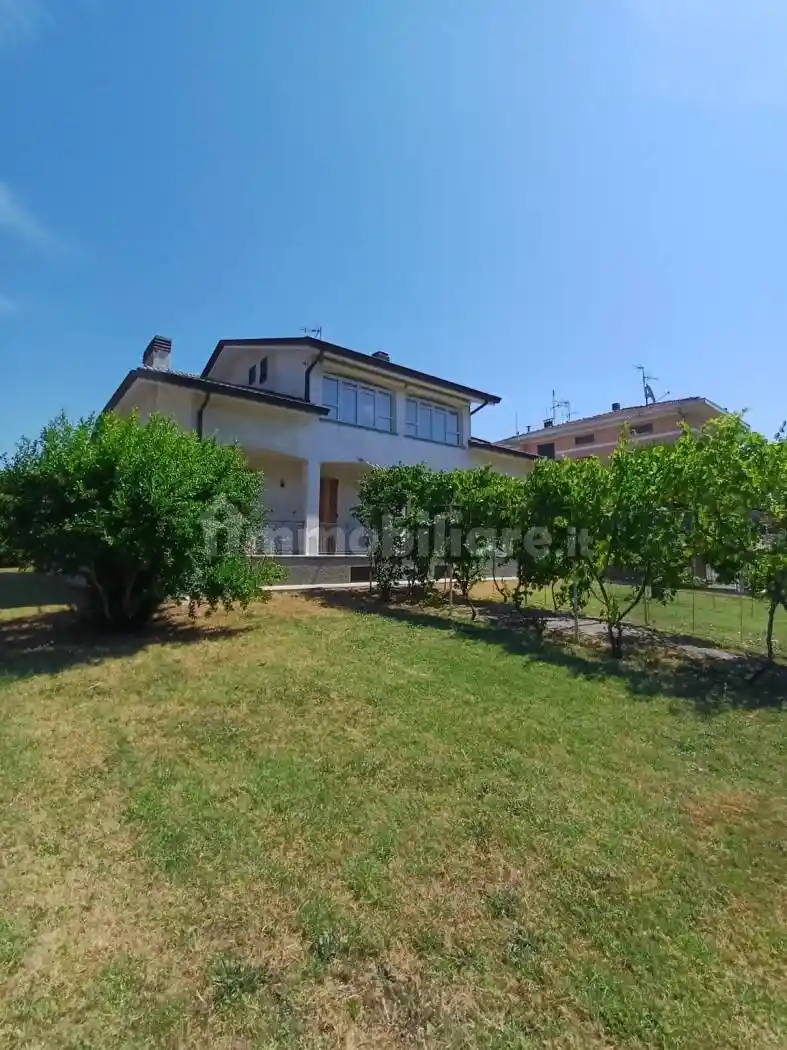 Villa bifamiliare via delle Ginestre, Varano de' Melegari - foto 3